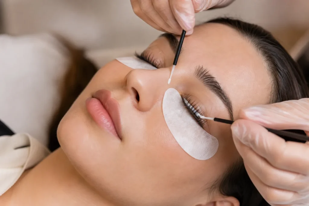 Lash Lifting
